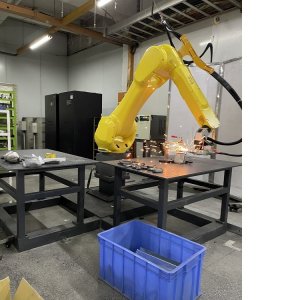 三維機械手光纖激光切割機 三維機械手光纖激光切割機