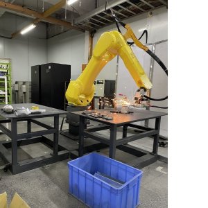 機械手激光切割加工異形金屬件 機械手激光切割加工異形金屬件